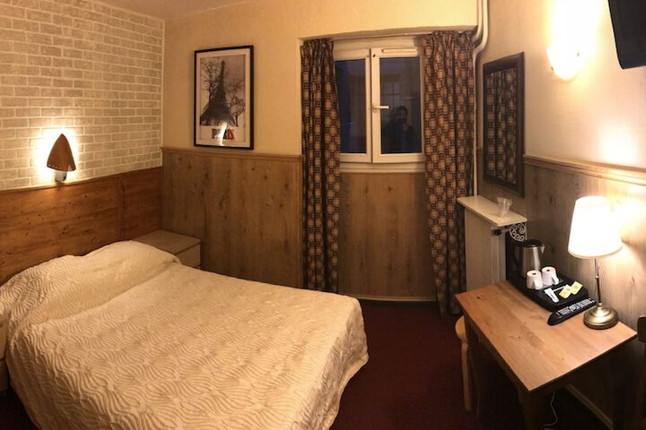 Room 4 of 34