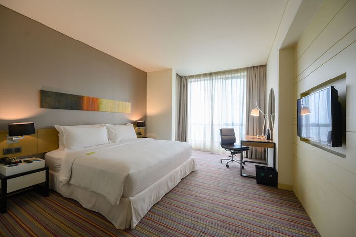 Room 5 of 30