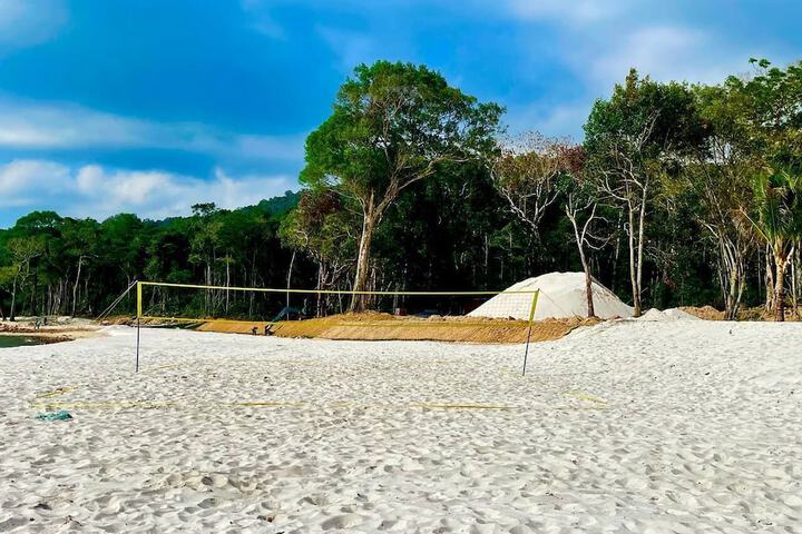 Beach 135 of 163
