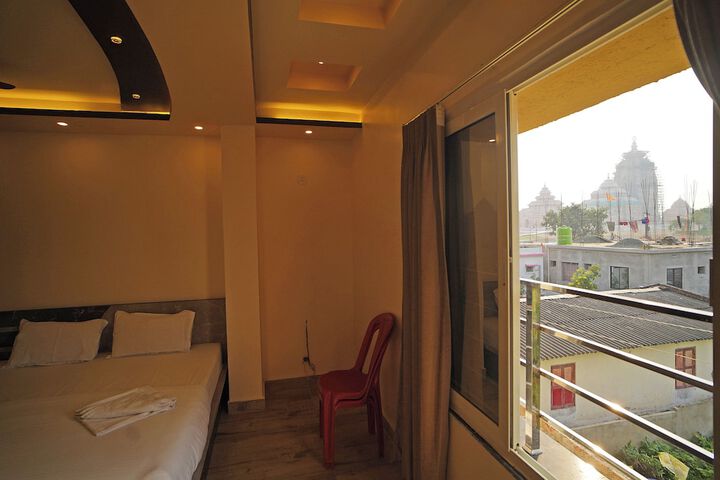 Room 15 of 52