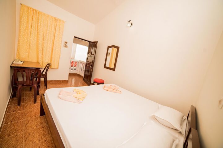 Room 4 of 53