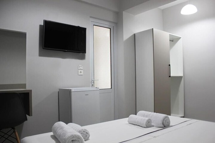 Room 6 of 39