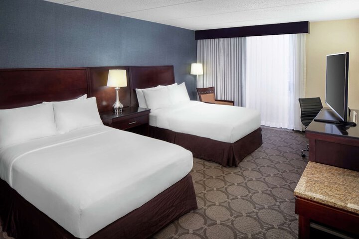 Double Accessible King Size Bed (6 of 8)
