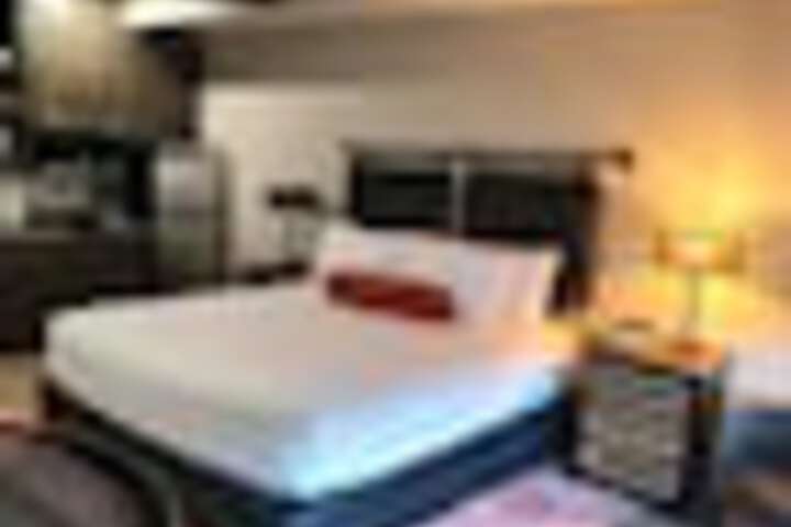 Room 17 of 75