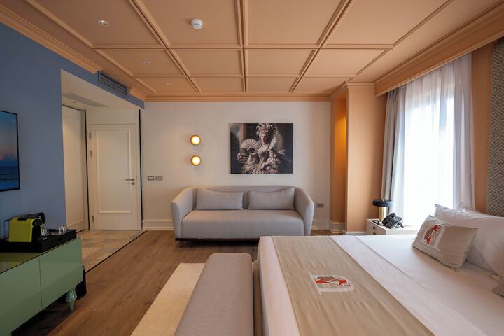 Room 54 of 128