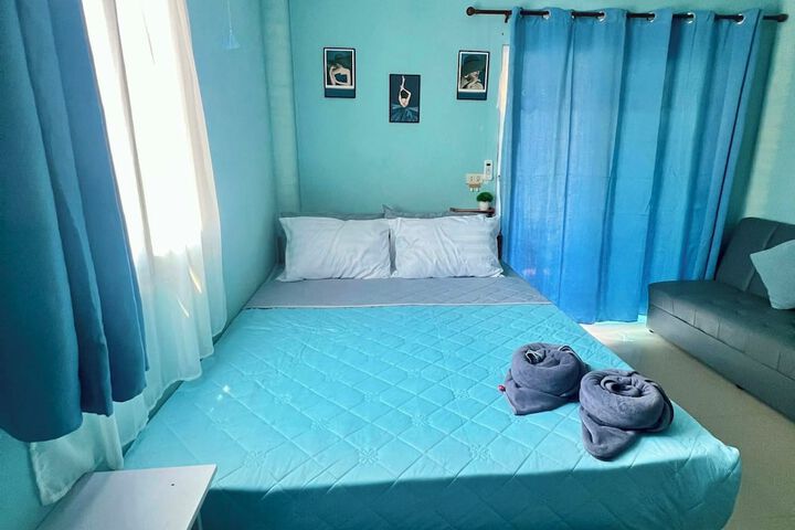 Room 32 of 100