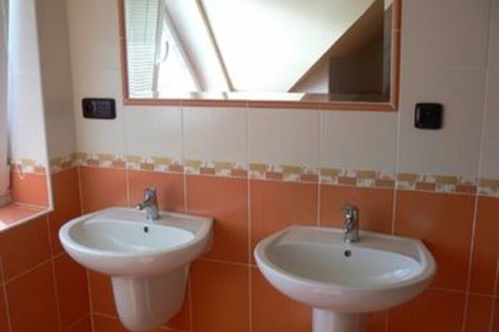 Room 2 of 13