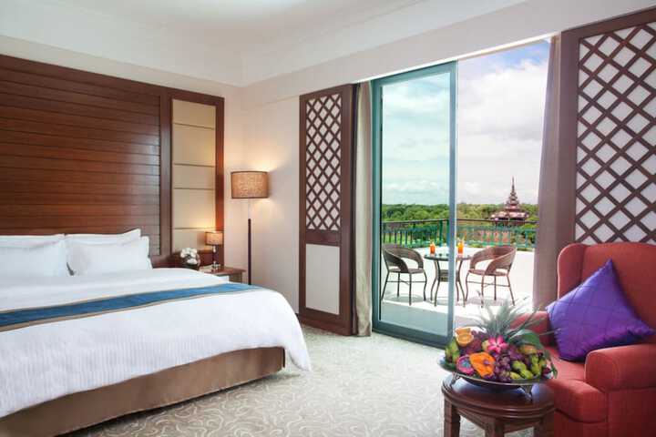 Room 5 of 75