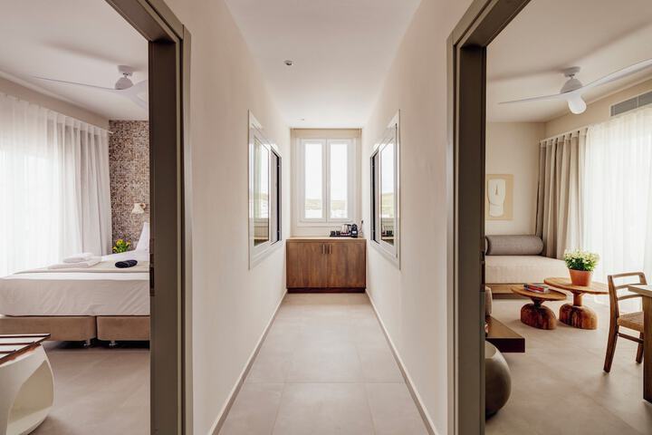 Room 29 of 193