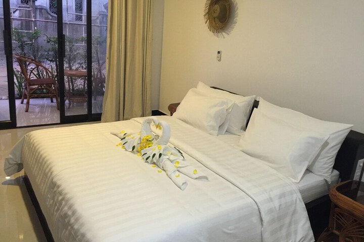 Room 6 of 36