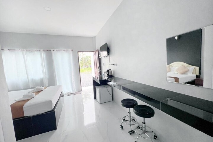 Room 17 of 26