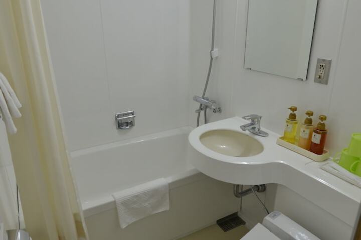 Room 14 of 39