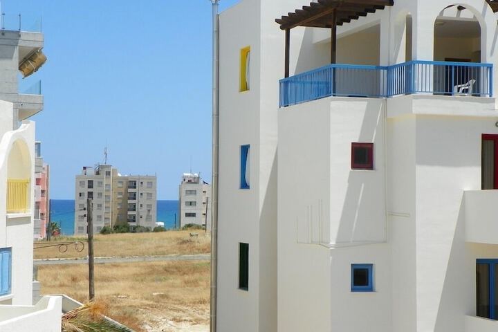 Hotel Entry