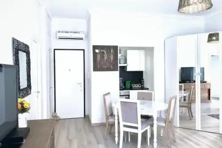 Room 2 of 12