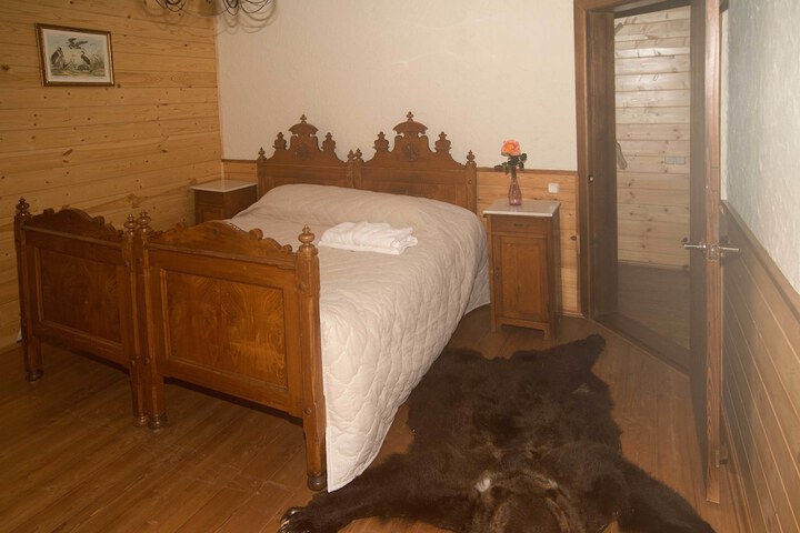 Room 26 of 34