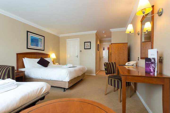 Room 4 of 35