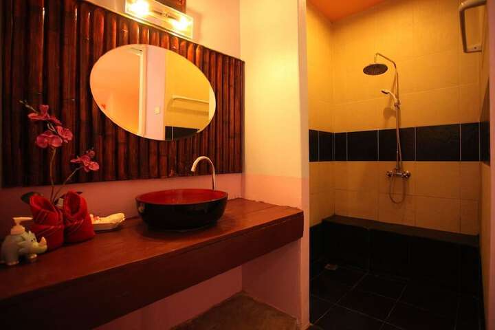 Room 144 of 169