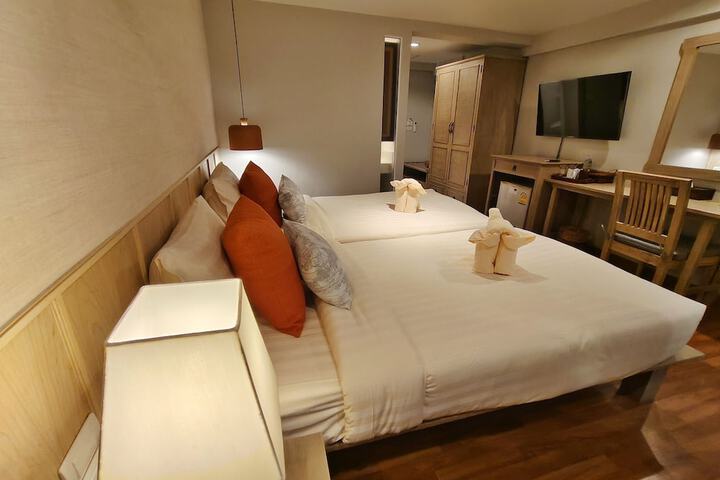 Room 8 of 59