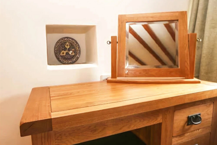 Room 3 of 12
