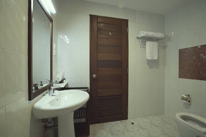 Room 30 of 69