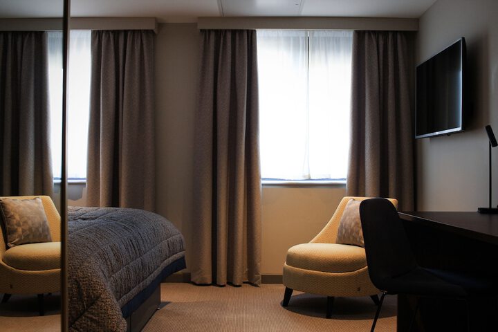 Room 4 of 38