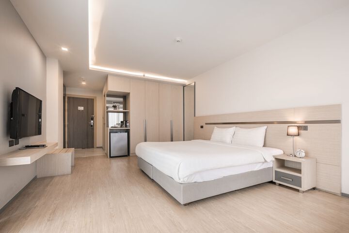 Room 9 of 85
