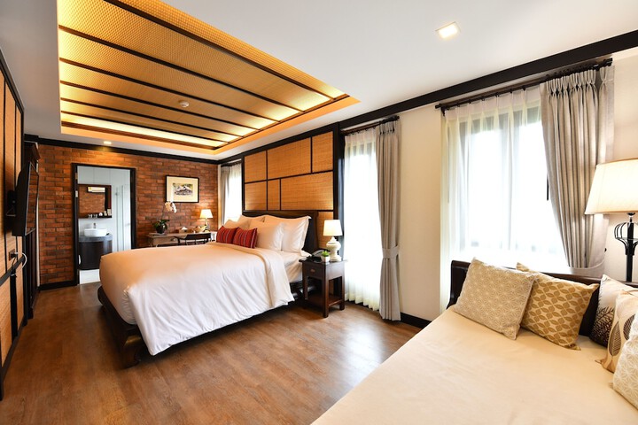 Room 6 of 89