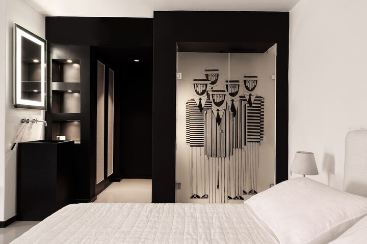 Room 48 of 83