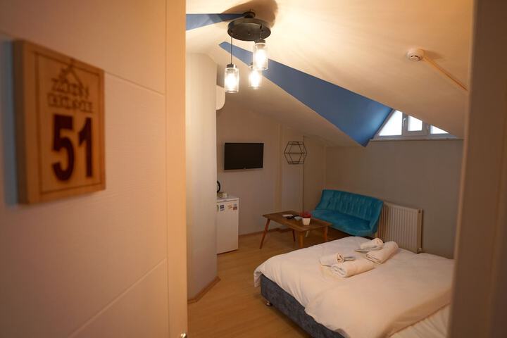 Room 13 of 54