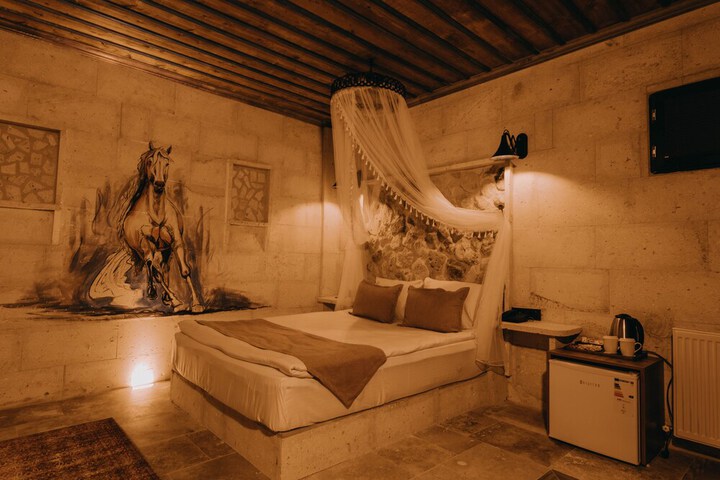 Room 16 of 99