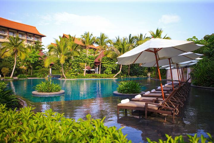 Pool 60 of 145