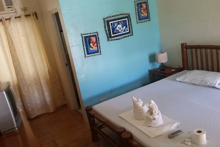 Room 8 of 22