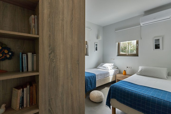 Room 8 of 44