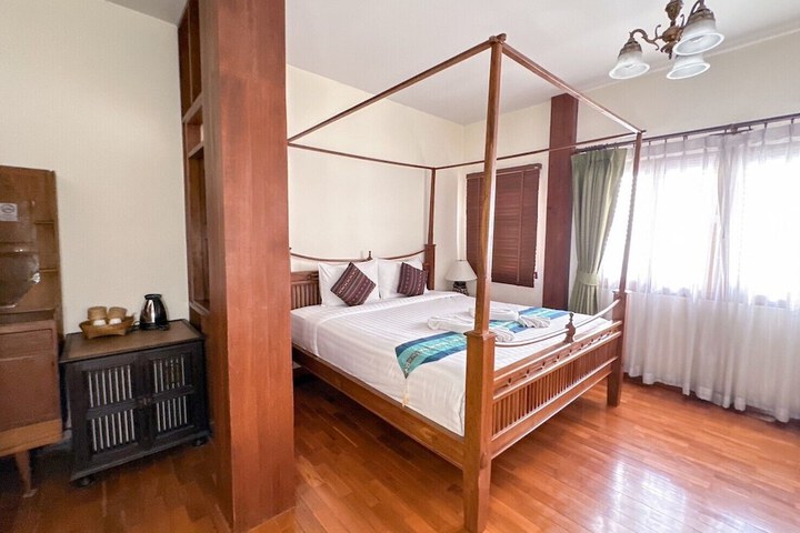 Room 34 of 84