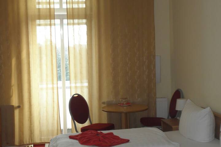 Room 8 of 60