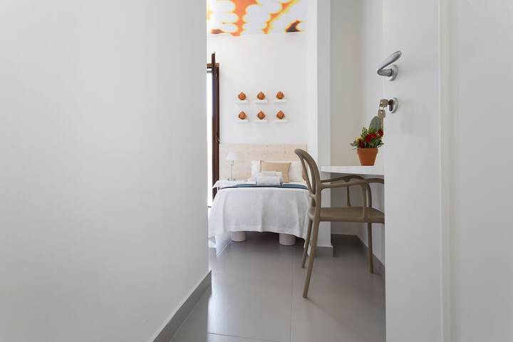 Room 15 of 36
