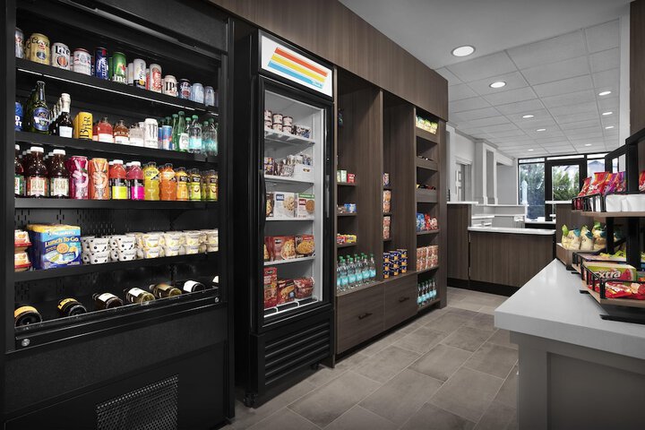 Snack bar