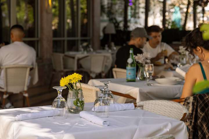 Outdoor dining