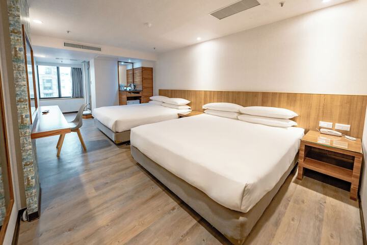Room 6 of 46