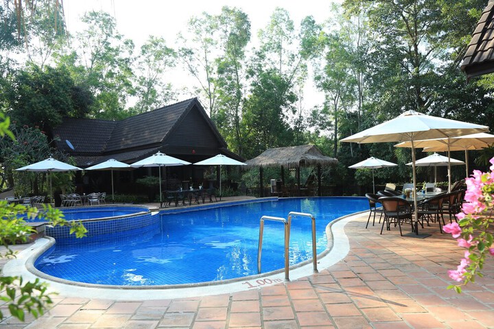 Pool 73 of 93