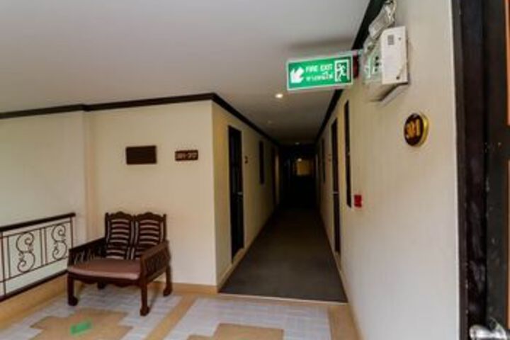 Ballroom/Hall 50 of 101