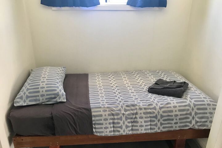Room 6 of 30
