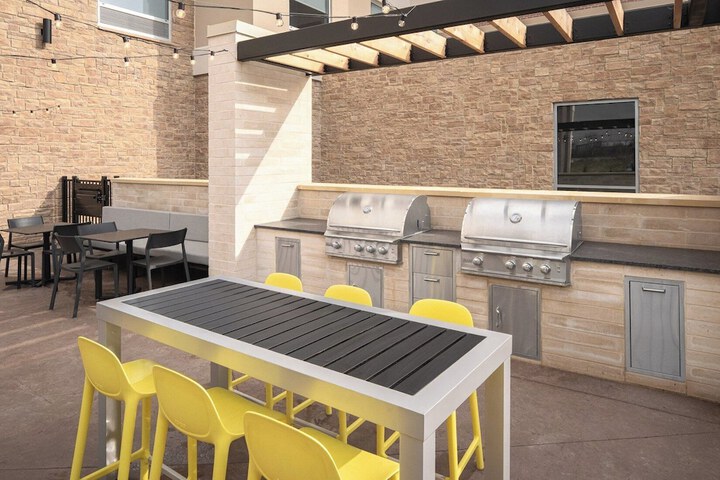 Terrace/Patio 47 of 48