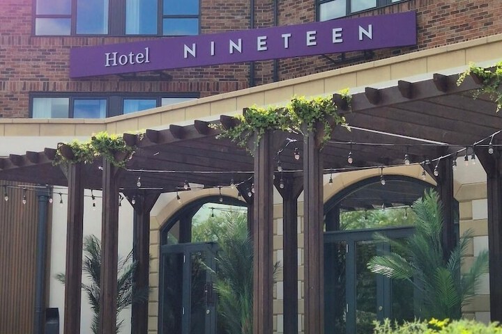 Hotel Nineteen