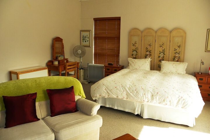 Room 12 of 68