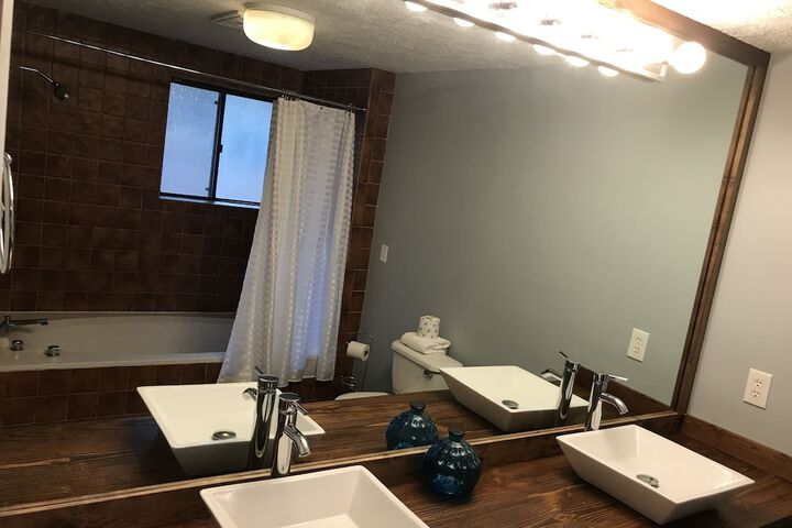Room 338 of 400
