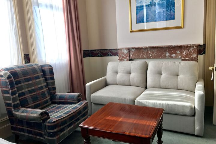 Room 23 of 60