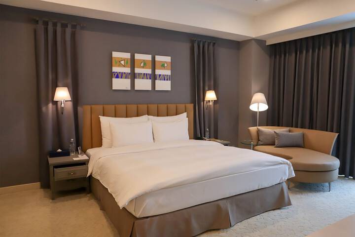 Room 6 of 111