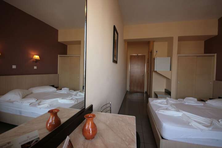 Room 13 of 46