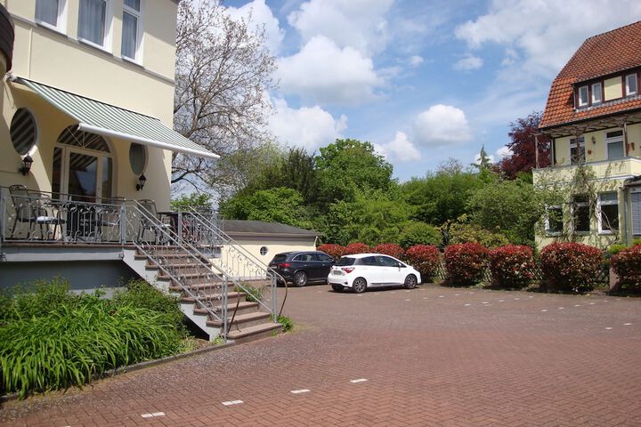 Hotel Entry